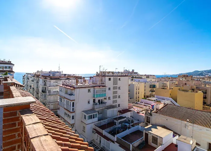 By Casasol アパート *